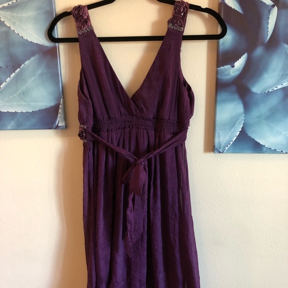 Beautiful Purple Dress with Accent Flowers - Picture 4 of 7